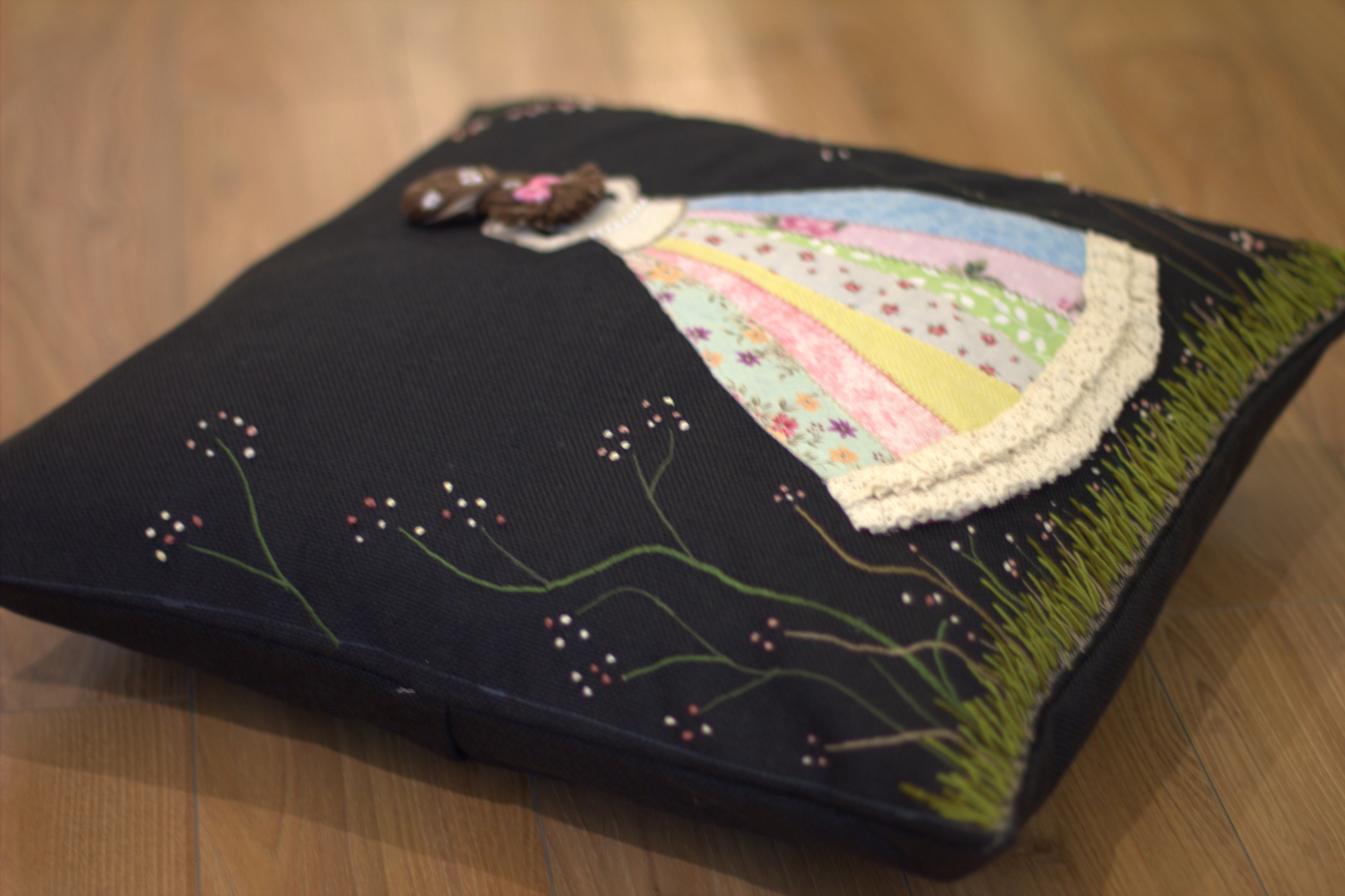 Cushion 4